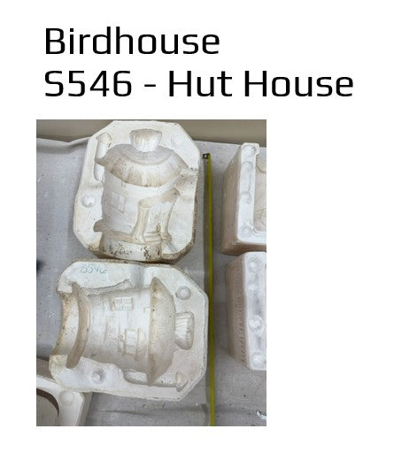 S546 - Hut Birdhouse
